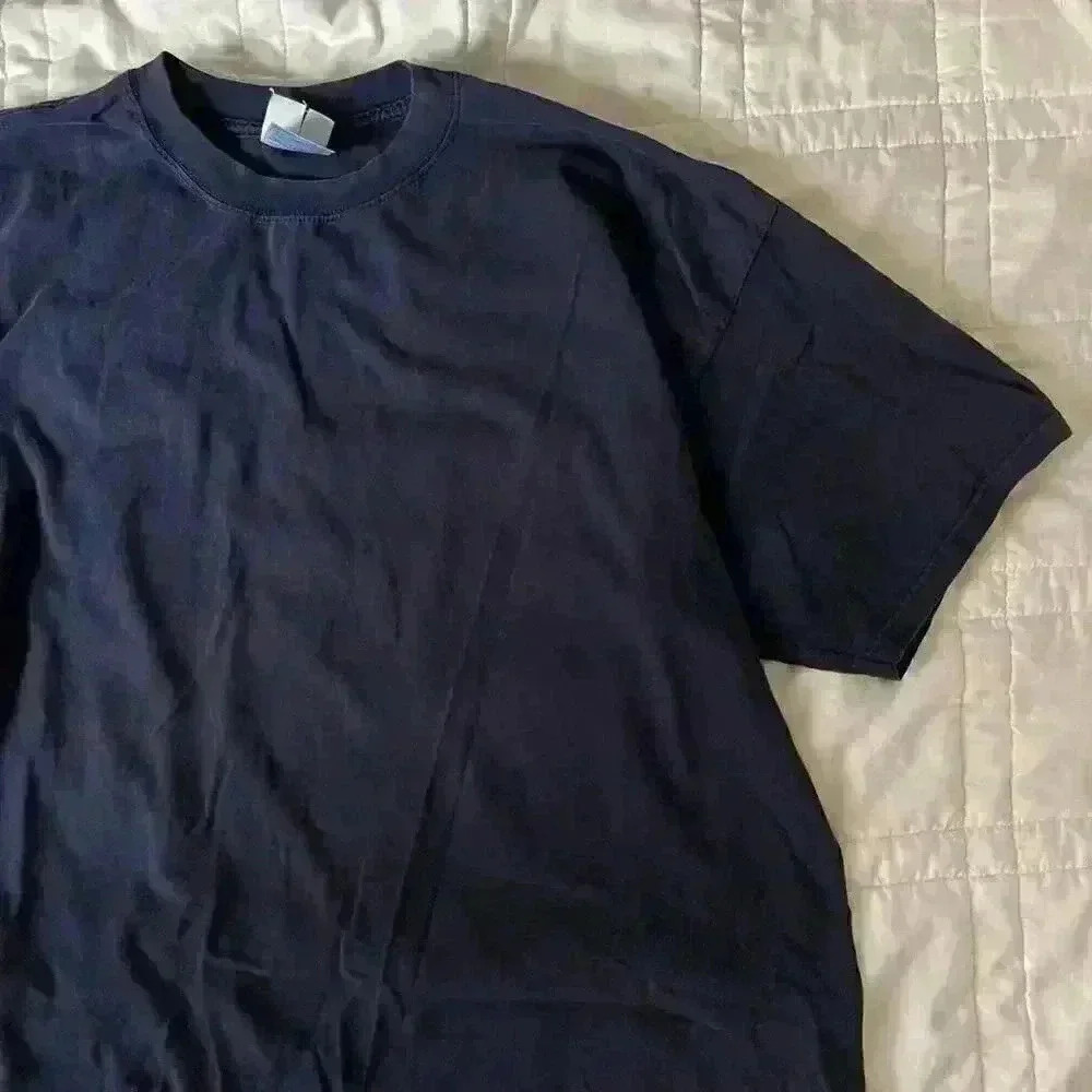 Crewneck heavyweight navy blue solid t shirt by Gildan men’s xxl casual‎